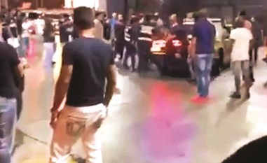 بالفيديو.. تجمع شبابي عند محطة وقود القادسية انتهى بطلقتين تحذيريتين