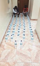 مصادرة 130 زجاجة خمر مع 3 آسيويين في الجليب و«عبدالله المبارك»