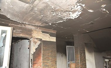 الهروب من الموت حرقاً أجبر 5 نساء على القفز من الطابق الأول