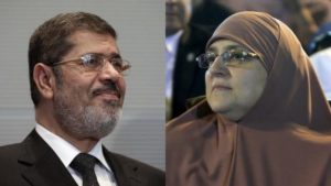 جريدة الرؤية العمانية - زوجة الراحل محمد مرسي تكشف اللحظات الأخيرة قبل دفنه